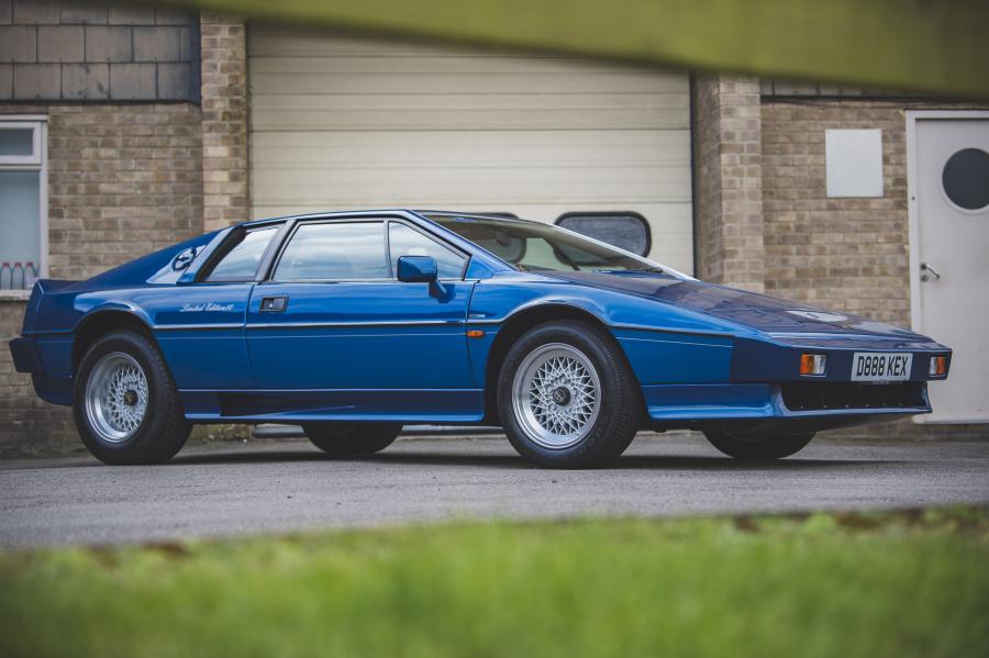  Lotus Esprit Turbo HC Limited Edition 1987 года  (фото 46 из 181)